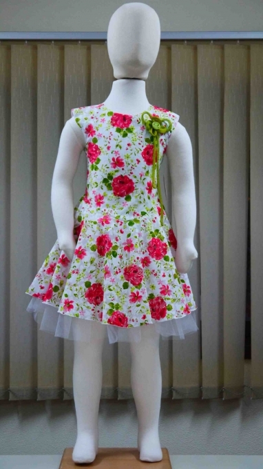 Ref.161100 Vestido na escala juvenil em shantung estampado