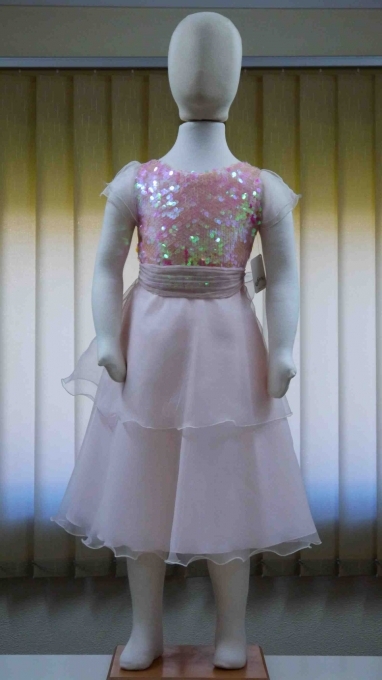 Ref.161108 Vestido na escala juvenil em organza com peito de tecido bordado a lantejoulas